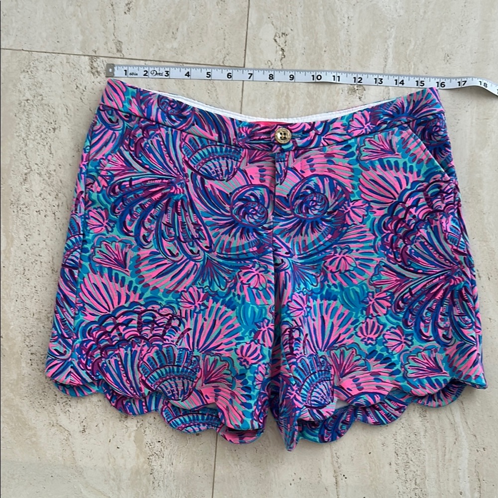 Lilly Pulitzer Turquoise Oasis Shelleidoscope Scallop Hem Shorts